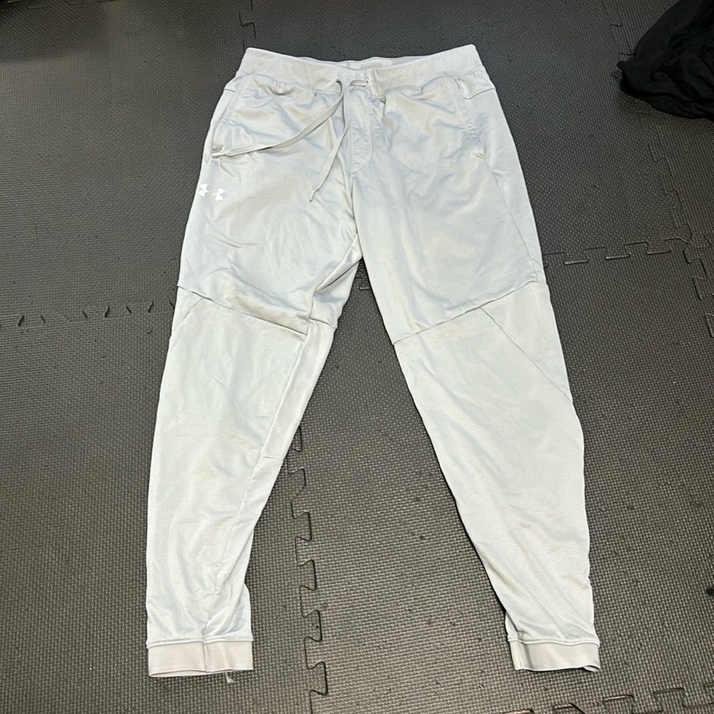 Under Armour, cold gear, tapered joggers, sweatpants, warm, comfortable winter